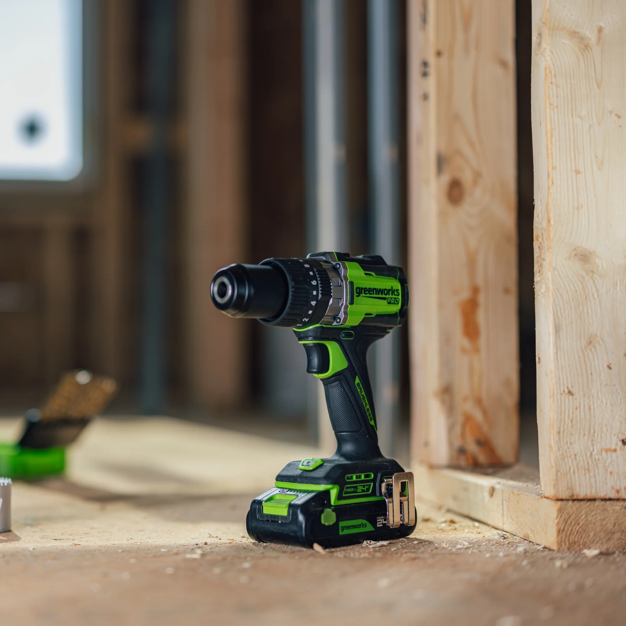 24V PowerAll Pro 850 in-lb 1/2" Hammer Drill, with 2.0 Ah Battery, 30W Charger, Belt Clip, and Auxiliary Handle - Image 2
