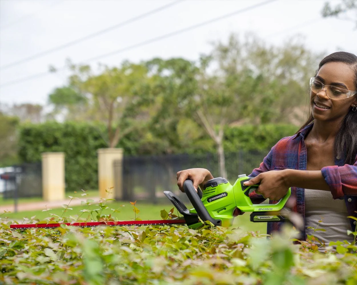 48V (24V x 2) 21" Cordless Battery Self-Propelled Mower 5PC Combo Kit: (2) 5.0Ah Batteries and Chargers - Image 18