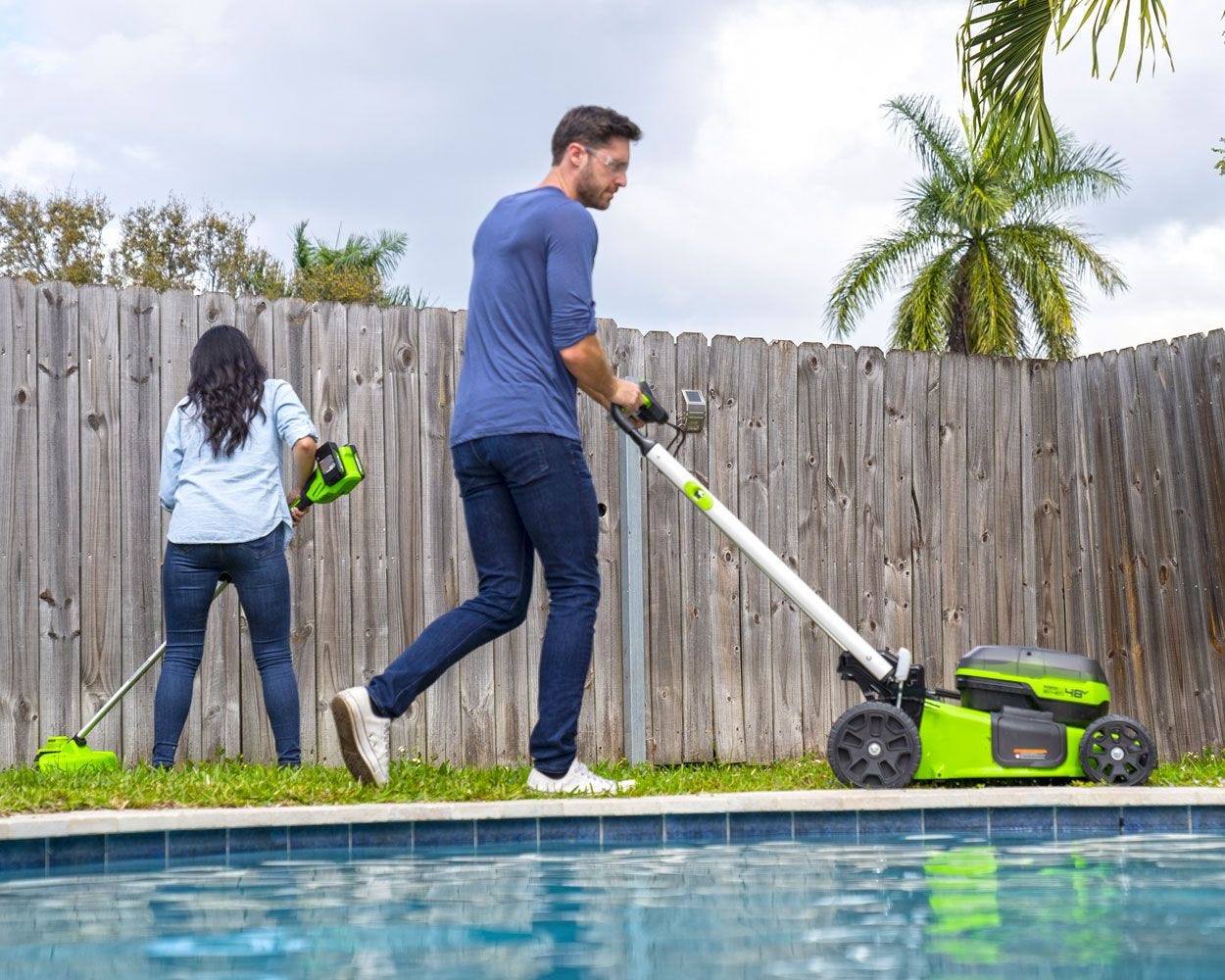 48V (24V x 2) 21" Cordless Battery Self-Propelled Lawn Mower w/ (4) 4.0Ah USB Batteries & (2) Dual Port Chargers - Image 3