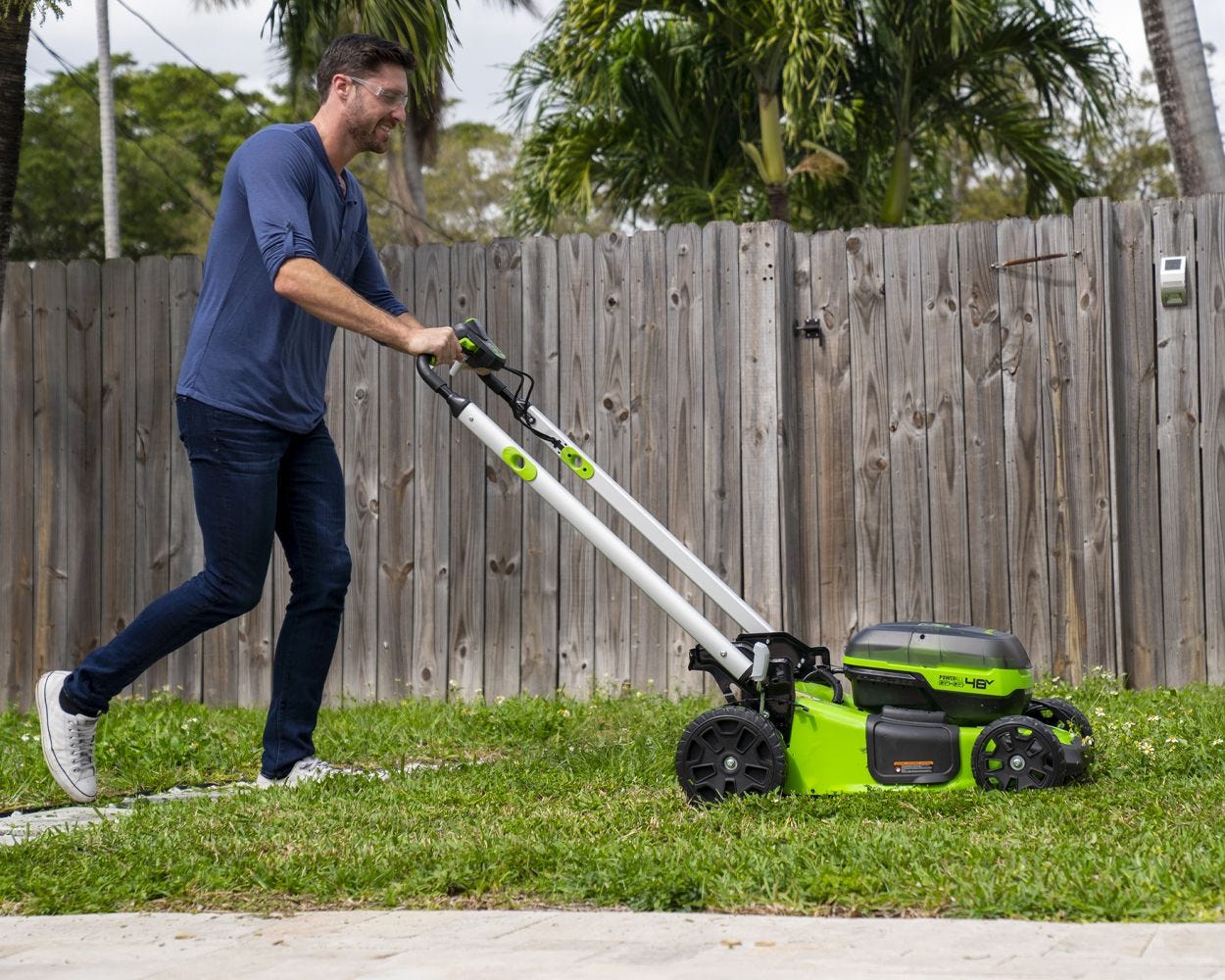 48V (24V x 2) 21" Cordless Battery Self-Propelled Lawn Mower w/ (4) 4.0Ah USB Batteries & (2) Dual Port Chargers - Image 4