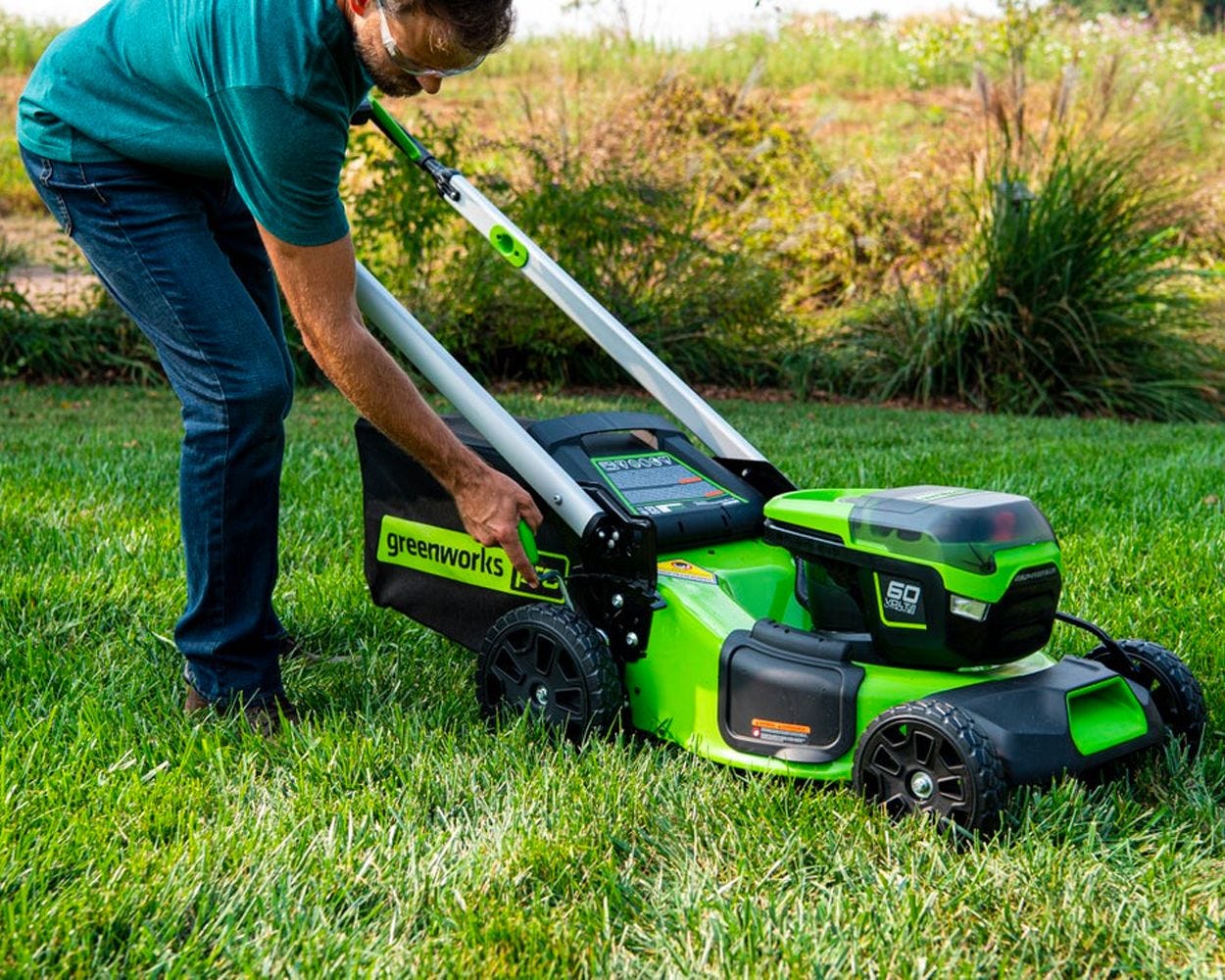 60V 21" Cordless Battery Push Mower 3pc Combo Kit, (1) 60V 5.0Ah and (1) 2.0 Ah Battery and Chargers - Image 3