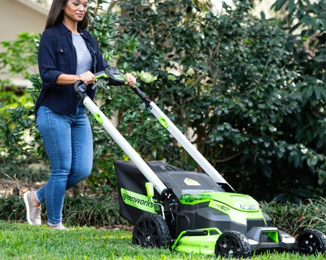 60V 25" Cordless Battery Self-Propelled Mower Combo Kit, Blower: (2) 4.0 Ah Batteries and Dual-Port Charger - Image 4