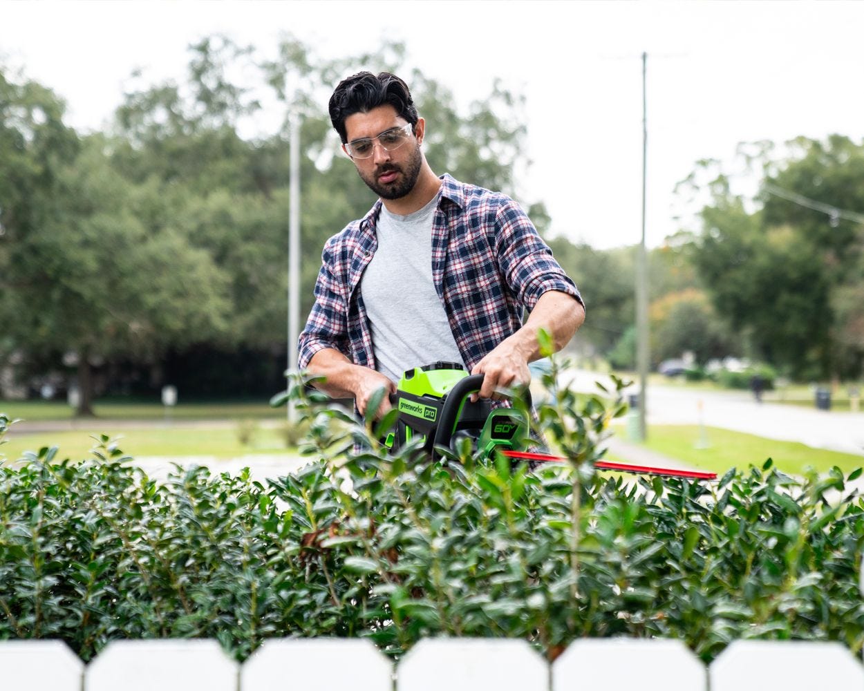 60V 3PC Handheld Combo Kit, 13"String Trimmer, 540 CFM Blower and 26"Hedge Trimmer - Image 2