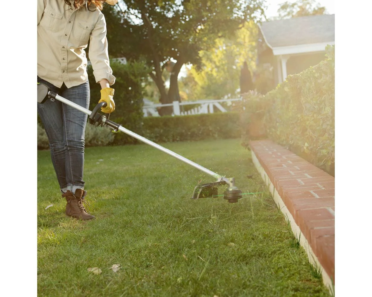 80V 16" Cordless Battery String Trimmer (Attachment Capable) and 8" Edger Attachment Combo Kit: 2.0 Ah Battery and Charger - Image 4