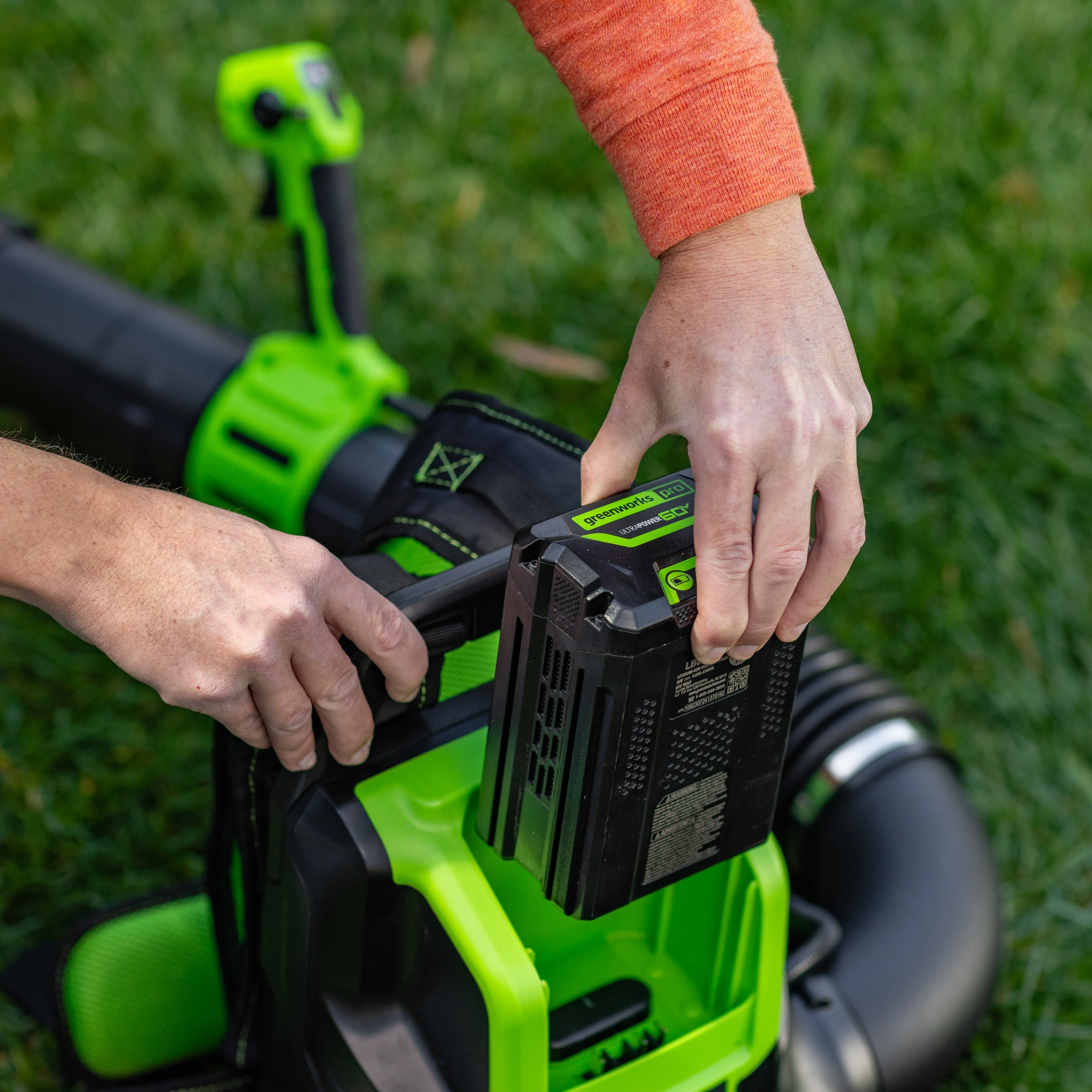 80V 800 CFM Cordless Battery Backpack Blower and Leaf Tarp: 4.0 Ah Battery and Rapid Charger - Image 3