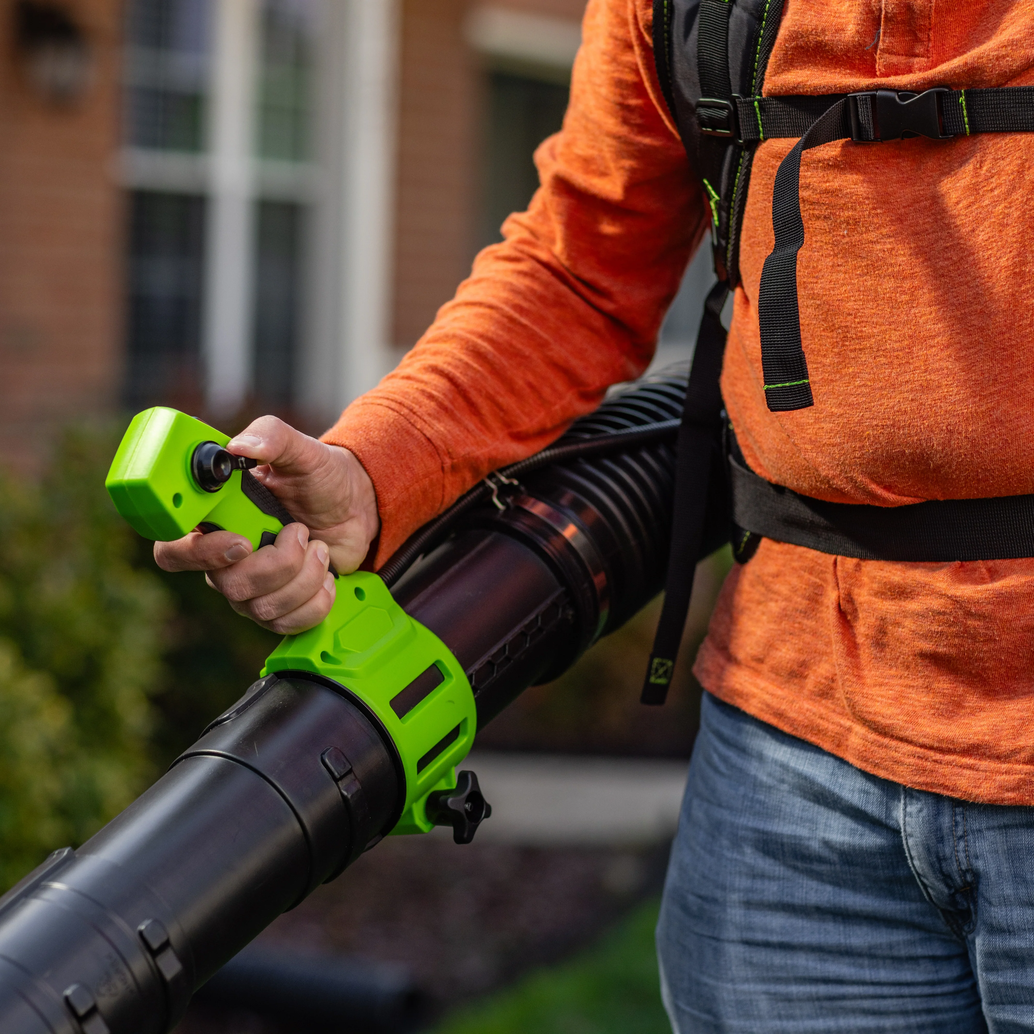 80V 800 CFM Cordless Battery Backpack Blower and Leaf Tarp: 4.0 Ah Battery and Rapid Charger - Image 5