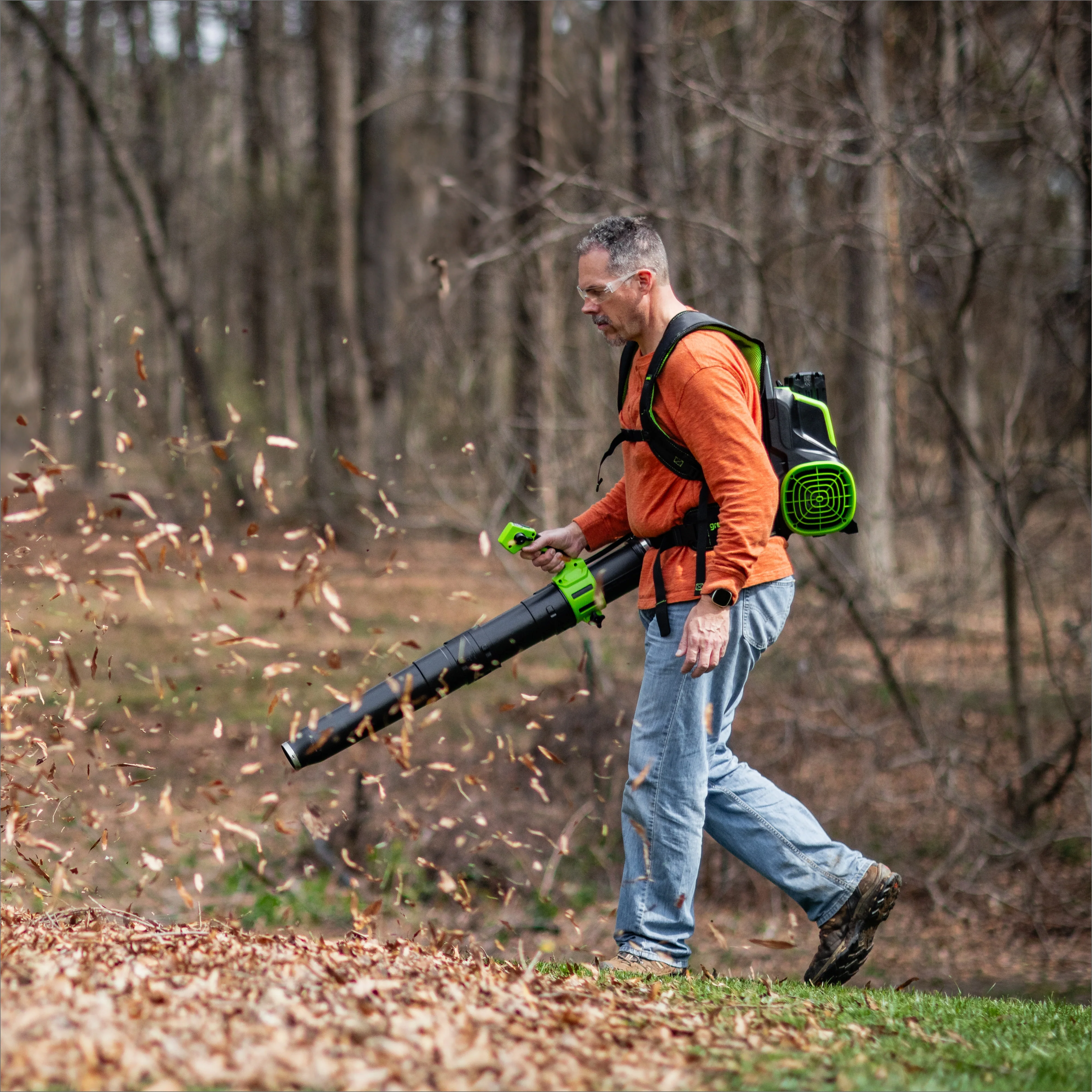 80V 800 CFM Cordless Battery Backpack Blower and Leaf Tarp: 4.0 Ah Battery and Rapid Charger - Image 6