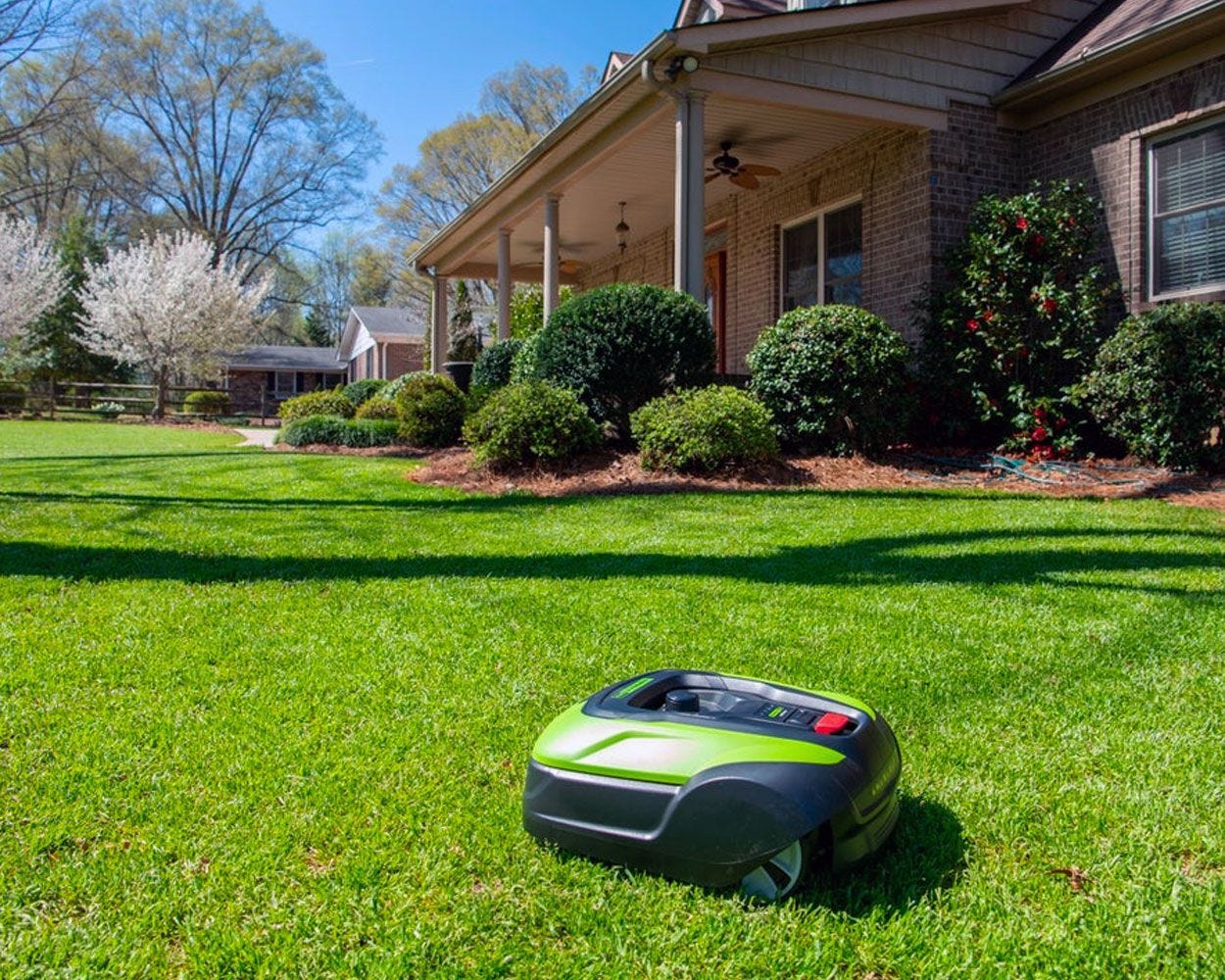 Optimow 25 Low Cut Robotic Lawn Mower - Image 3